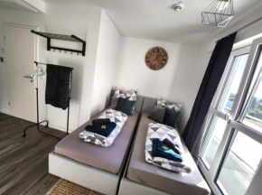Modern Apartment mit WIFI, TV & Kostenlos Parken EL-Living